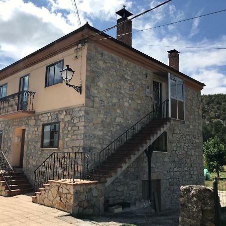 Casa De Pueblo Con Merendero Alquilable Opcionalmente Casarejos 外观 照片
